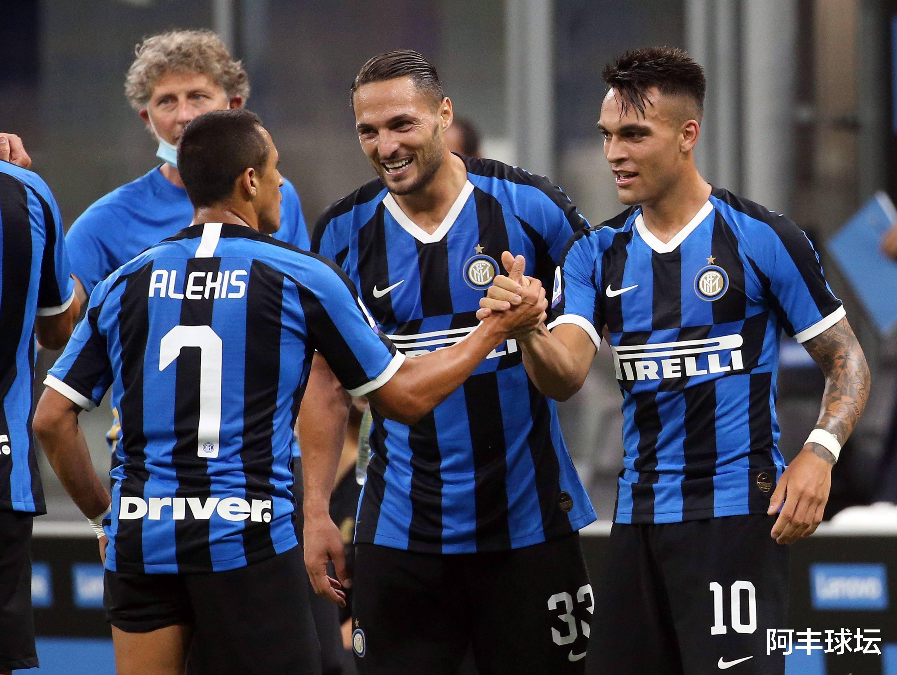 乐鱼官网-集结日巴塞罗那调整名单以备意大利杯，刷新队史纪录环节打磨，震撼外界，身体对抗强度拉满的简单介绍